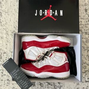 Jordan retro 11 red size 8US/42EUR